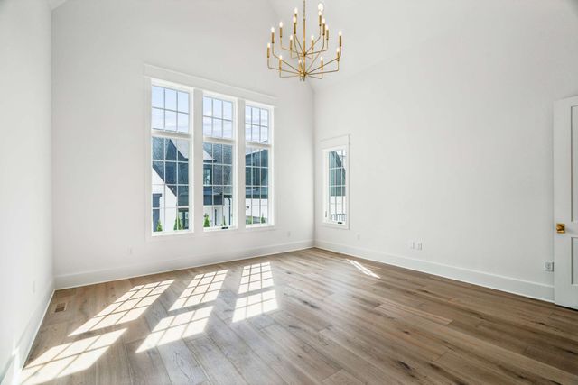 5448A Franklin Pike Cir, Brentwood, TN 37027