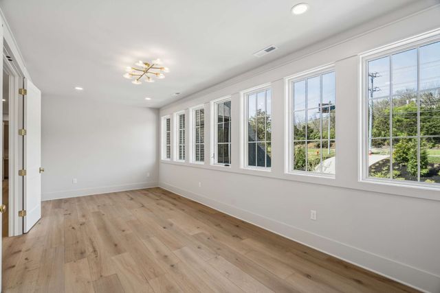 5448A Franklin Pike Cir, Brentwood, TN 37027