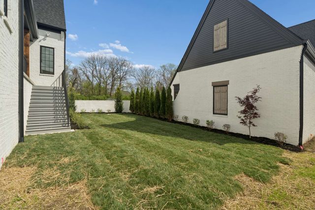 5448A Franklin Pike Cir, Brentwood, TN 37027