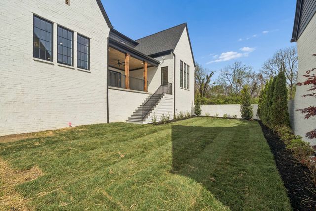 5448A Franklin Pike Cir, Brentwood, TN 37027