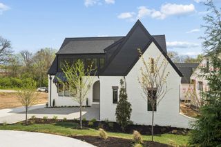 5448A Franklin Pike Cir, Brentwood, TN 37027