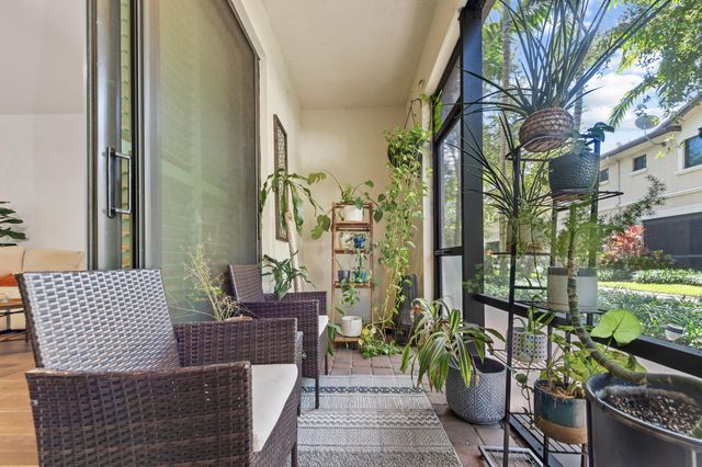 4222 N Dixie Highway 82, Oakland Park, FL 33334