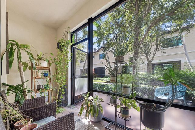 4222 N Dixie Highway 82, Oakland Park, FL 33334