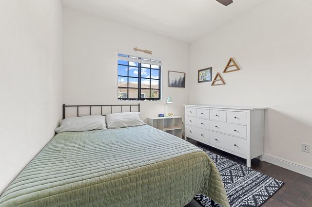 4222 N Dixie Highway 82, Oakland Park, FL 33334