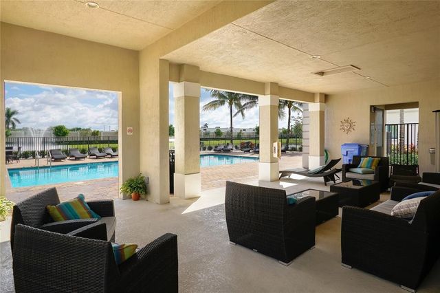 4222 N Dixie Highway 82, Oakland Park, FL 33334