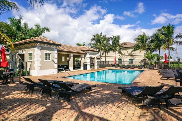 4222 N Dixie Highway 82, Oakland Park, FL 33334