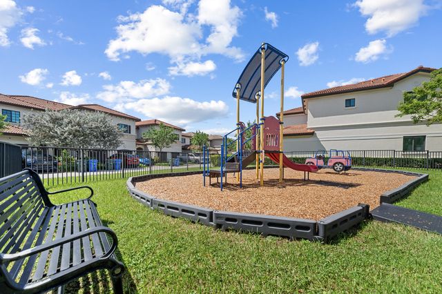 4222 N Dixie Highway 82, Oakland Park, FL 33334