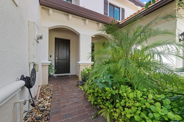 4222 N Dixie Highway 82, Oakland Park, FL 33334