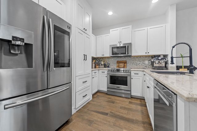 4222 N Dixie Highway 82, Oakland Park, FL 33334