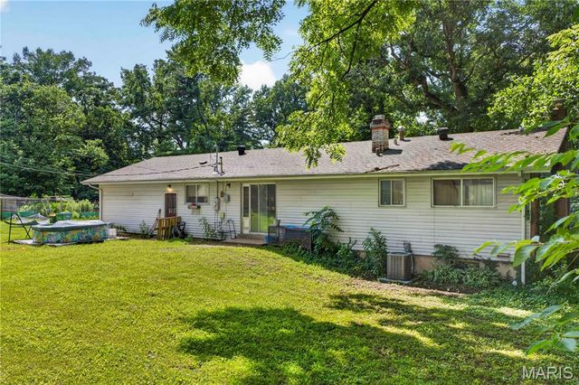 10500 Toelle Lane, St Louis, MO 63137