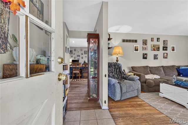 10500 Toelle Lane, St Louis, MO 63137