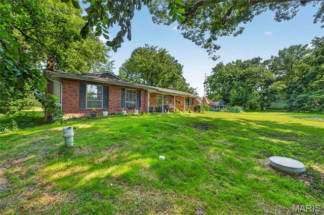 10500 Toelle Lane, St Louis, MO 63137