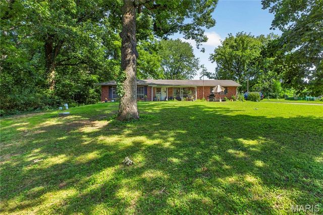 10500 Toelle Lane, St Louis, MO 63137
