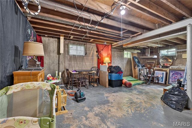 10500 Toelle Lane, St Louis, MO 63137