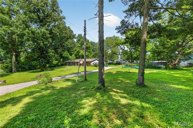 10500 Toelle Lane, St Louis, MO 63137