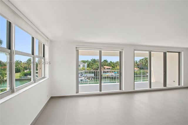 10180 W Bay Harbor Dr 3A, Bay Harbor Islands, FL 33154
