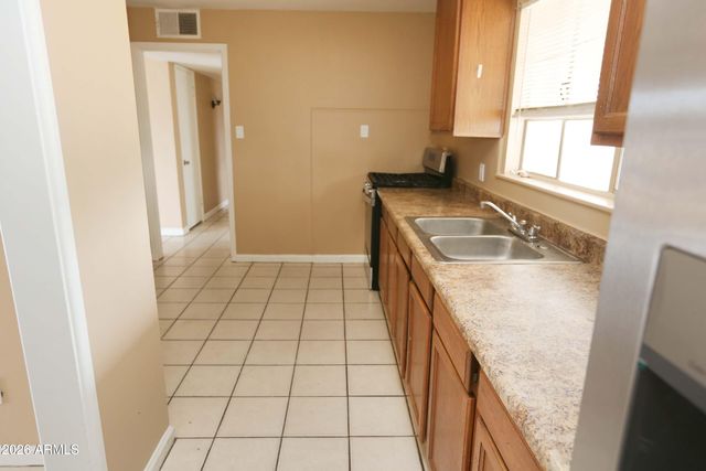 6045 W MARLETTE Avenue, Glendale, AZ 85301