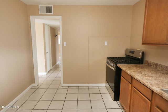 6045 W MARLETTE Avenue, Glendale, AZ 85301