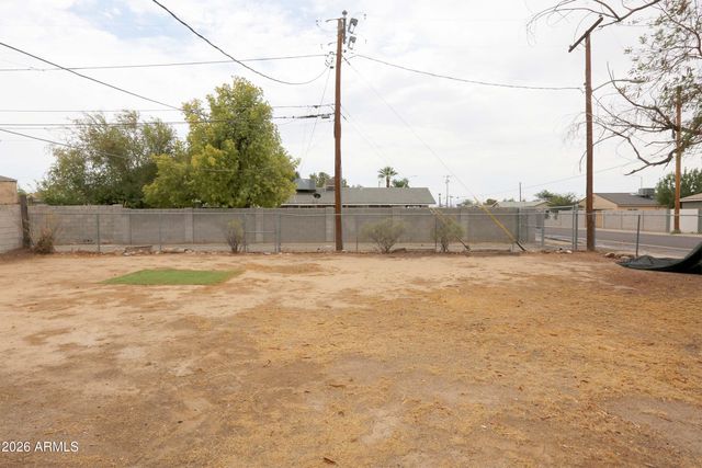 6045 W MARLETTE Avenue, Glendale, AZ 85301