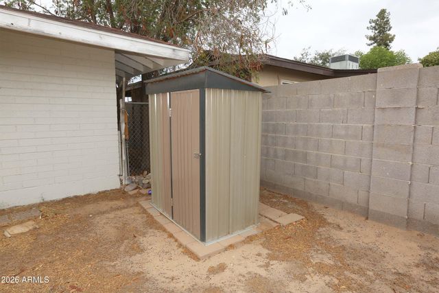 6045 W MARLETTE Avenue, Glendale, AZ 85301