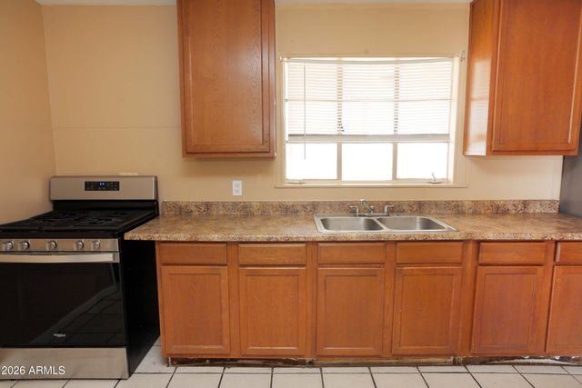 6045 W MARLETTE Avenue, Glendale, AZ 85301