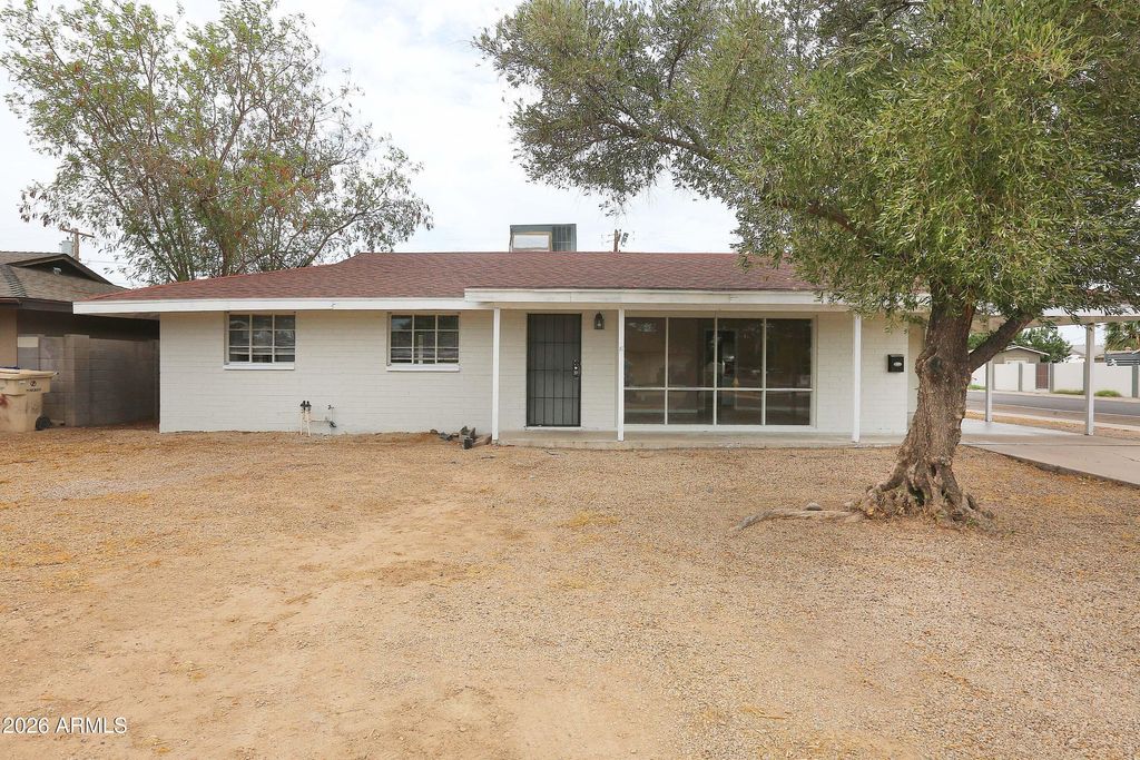 6045 W MARLETTE Avenue, Glendale, AZ 85301