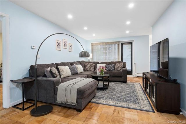 100 East Hartsdale Avenue TCE, Hartsdale, NY 10530