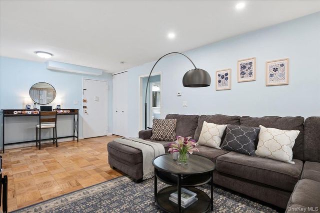 100 East Hartsdale Avenue TCE, Hartsdale, NY 10530