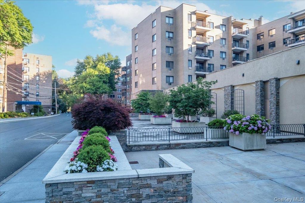 100 East Hartsdale Avenue TCE, Hartsdale, NY 10530
