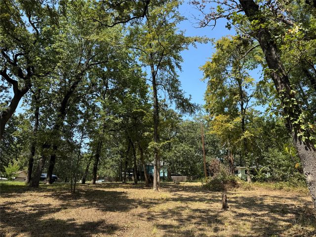 185 Natchez Trail, Mabank, TX 75156