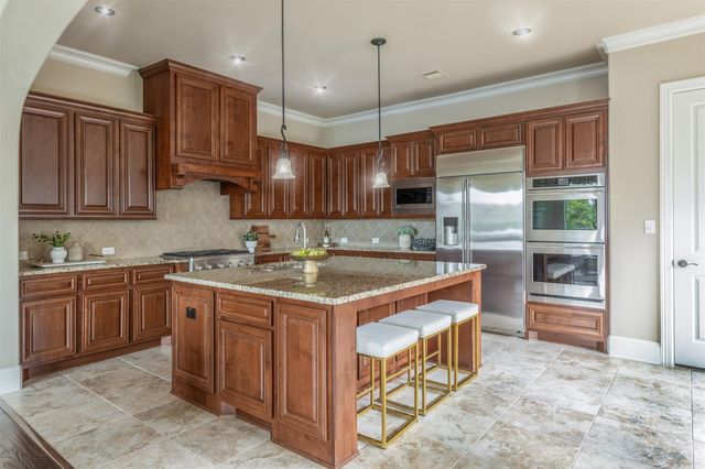 103 Walton Water Way Lane, Fulshear, TX 77441