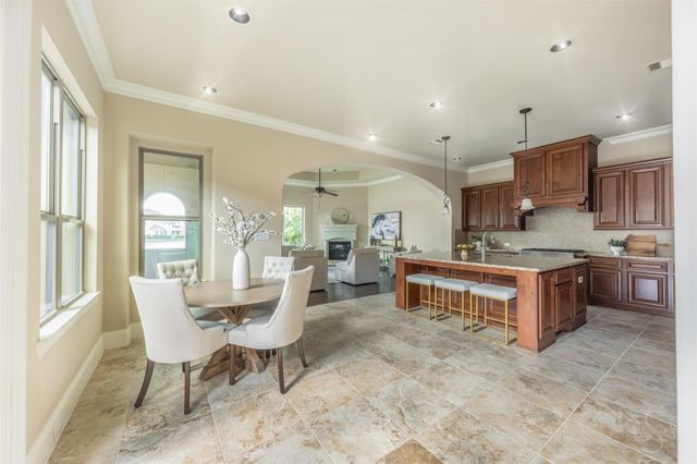 103 Walton Water Way Lane, Fulshear, TX 77441