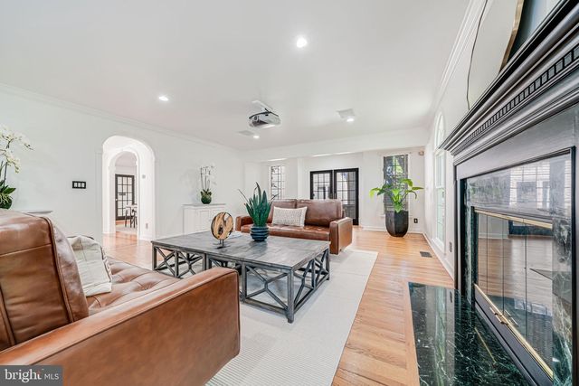 4817 CHEVY CHASE BLVD, Chevy Chase, MD 20815