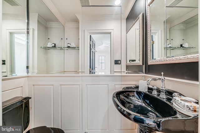 4817 CHEVY CHASE BLVD, Chevy Chase, MD 20815