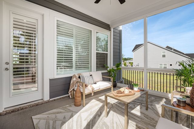 6449 Desmond Ave, Murfreesboro, TN 37128