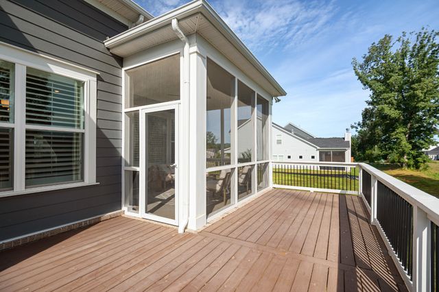 6449 Desmond Ave, Murfreesboro, TN 37128