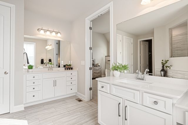 6449 Desmond Ave, Murfreesboro, TN 37128