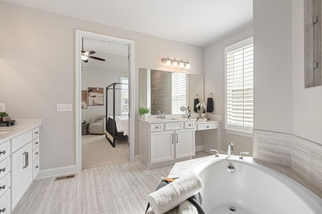 6449 Desmond Ave, Murfreesboro, TN 37128