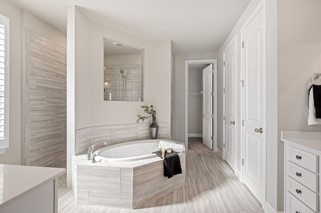 6449 Desmond Ave, Murfreesboro, TN 37128