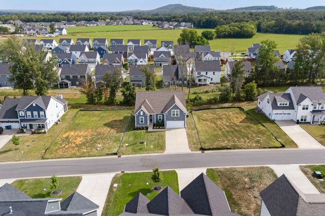 6449 Desmond Ave, Murfreesboro, TN 37128