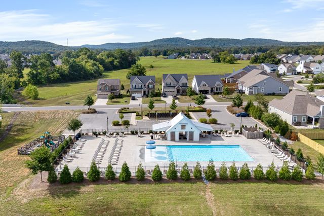 6449 Desmond Ave, Murfreesboro, TN 37128