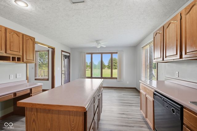 170 W 600 N, Alexandria, IN 46001