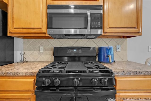 26530 Foxen Drive, Claremore, OK 74019