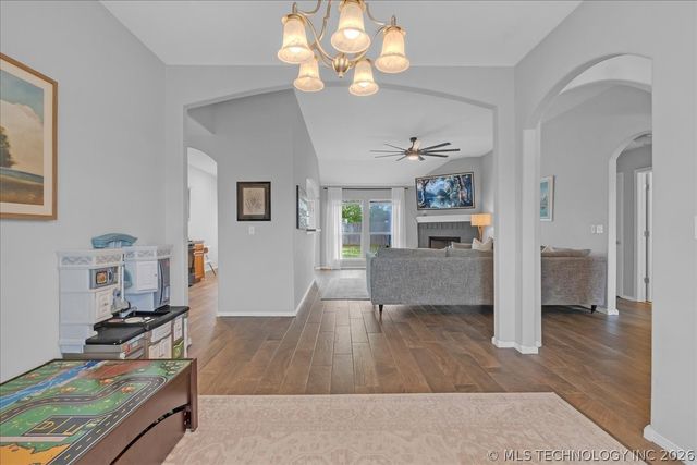 26530 Foxen Drive, Claremore, OK 74019