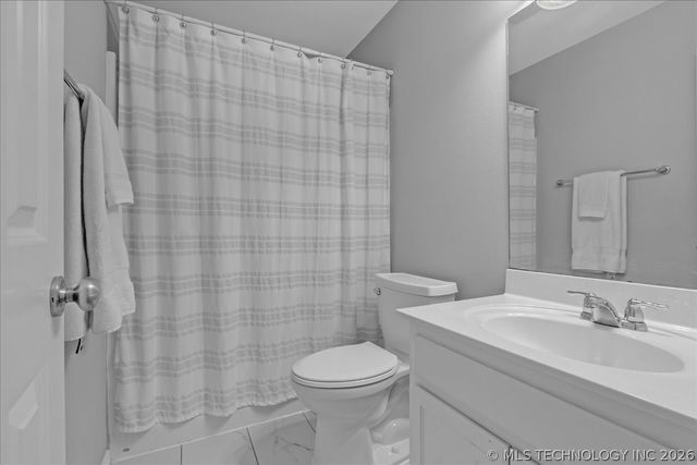 26530 Foxen Drive, Claremore, OK 74019