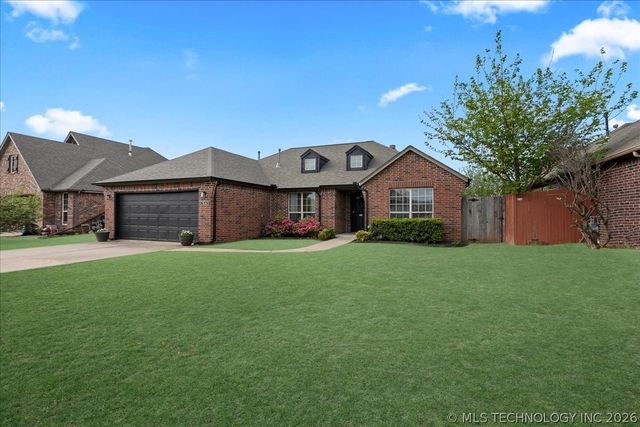 26530 Foxen Drive, Claremore, OK 74019