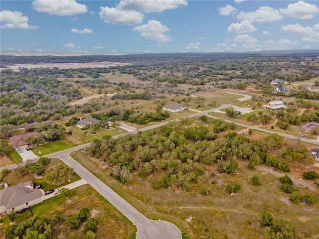 104 Rocky Summit CT, Spicewood, TX 78669