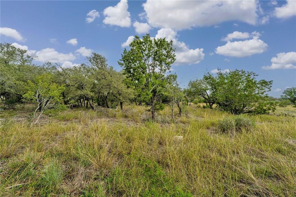 104 Rocky Summit CT, Spicewood, TX 78669