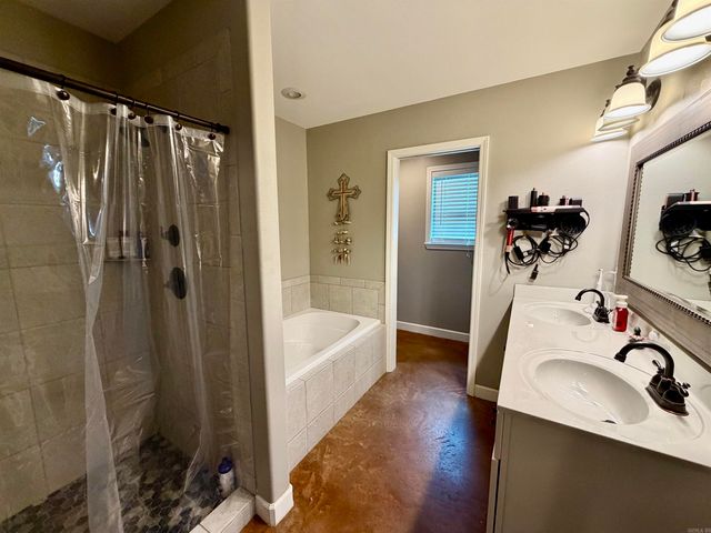 804 laurel Court, Searcy, AR 72143