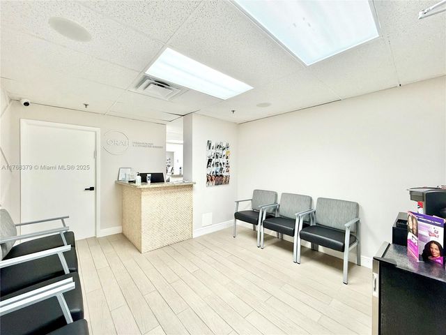 12550 Biscayne Blvd 304, North Miami, FL 33181